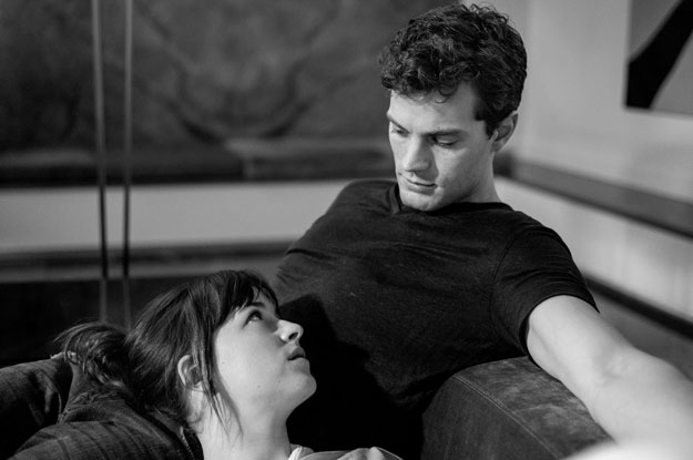 Resenha do livro Grey, de E. L James.